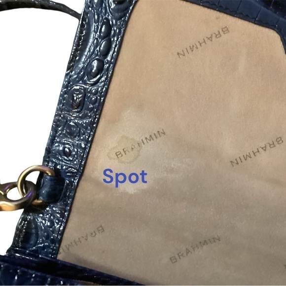 BRAHMIN MELBOURNE BLUE CROSSBODY IN GOOD CONDITION.  GENTLY USED - Picture 3 of 5
